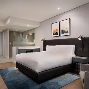 Marriott Crystal Towers Otel